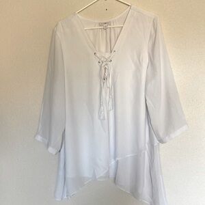Roz & Ali white 3/4 sleeve asymmetrical blouse size 2X